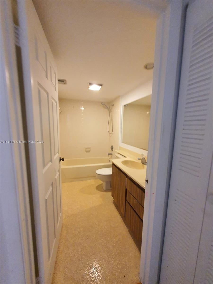 WHITEHALL VILLAGE - Residential Lease