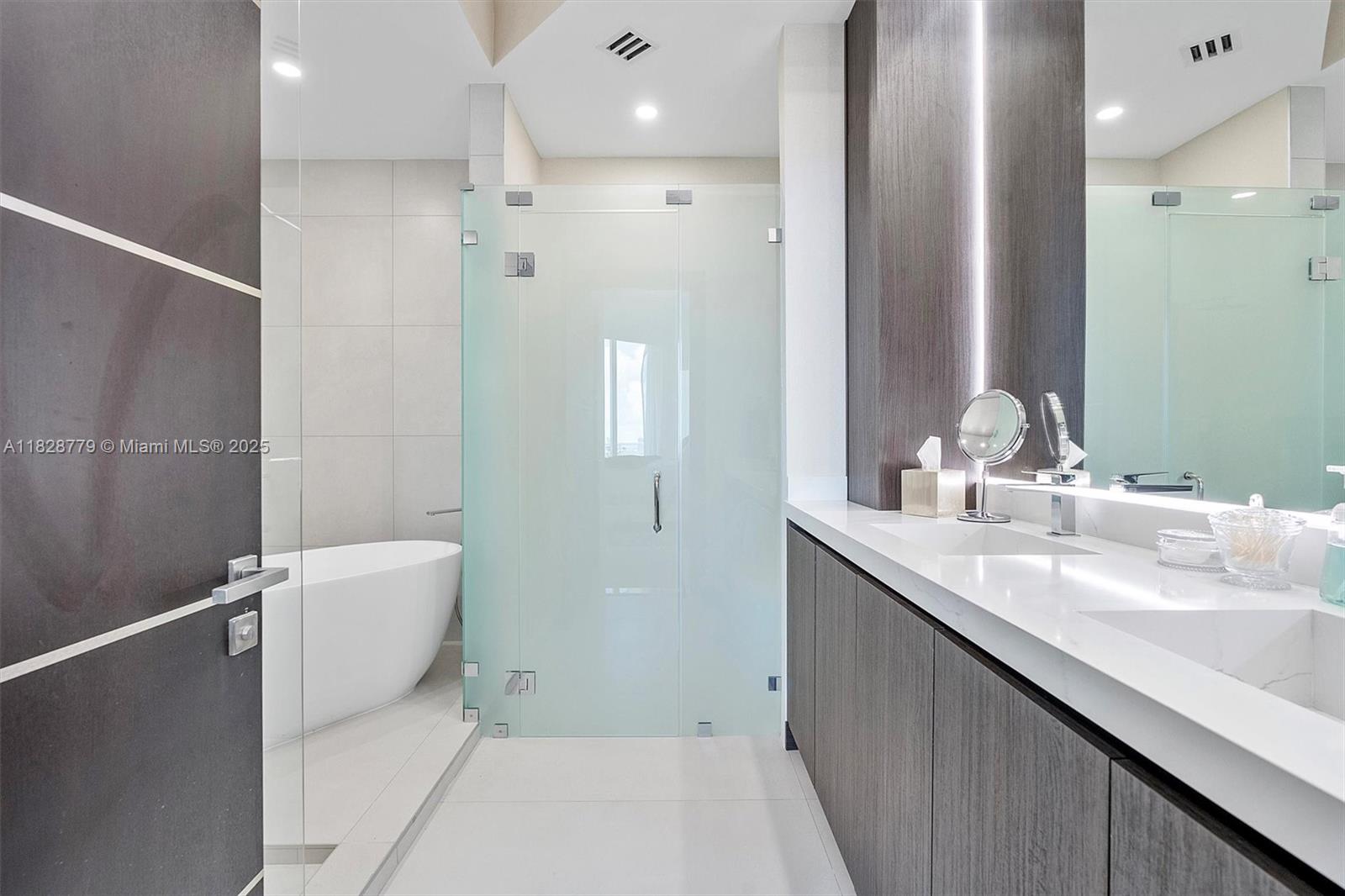 ASIA CONDO - Residential