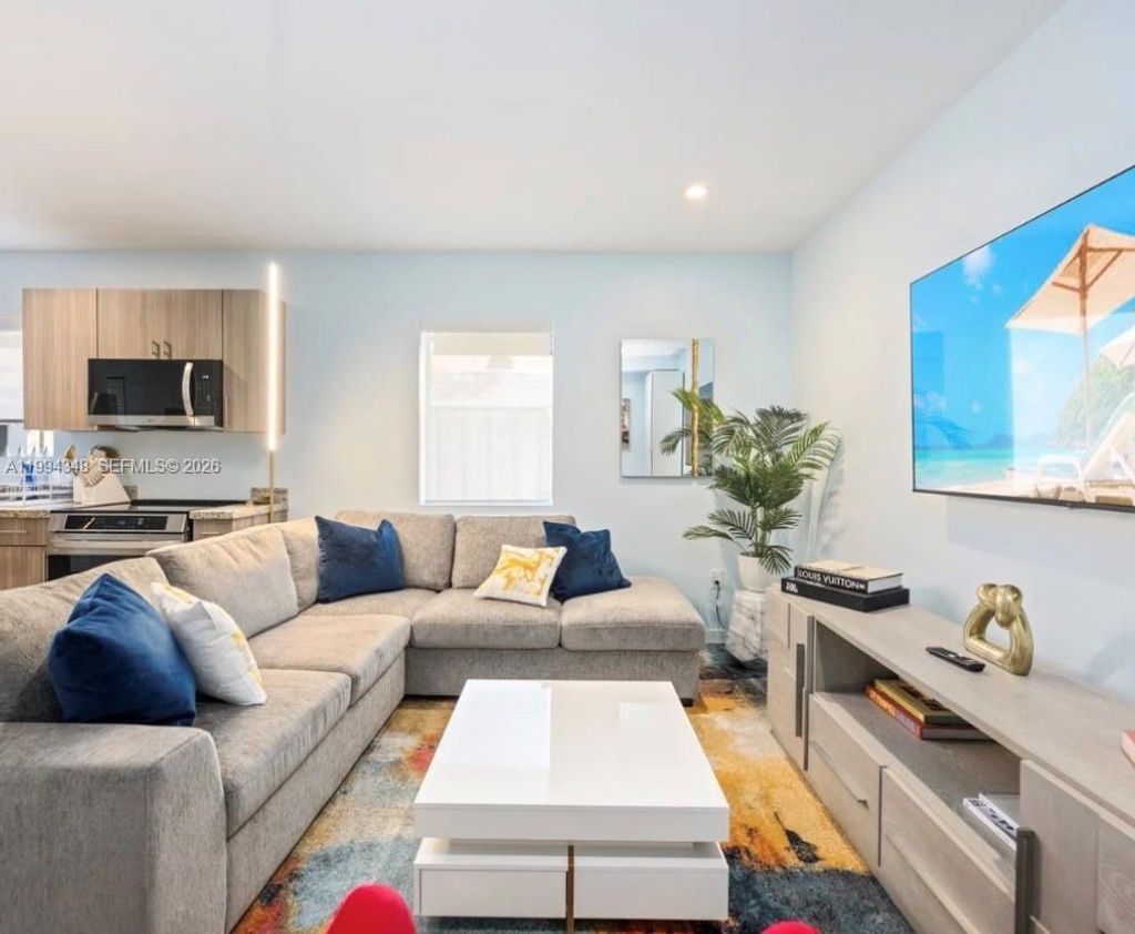 Photo of 165 NW 39th St #7, Miami, FL 33127 (MLS # A11994348)