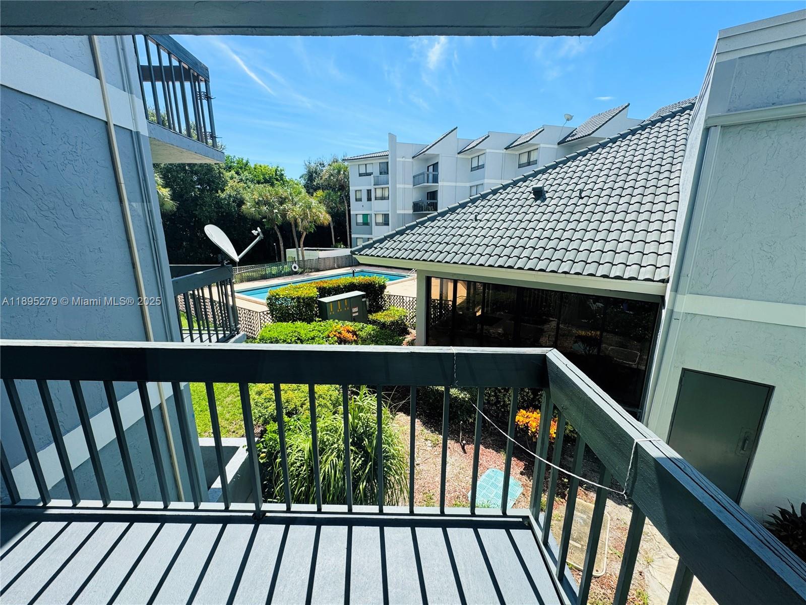 PRESIDENTIAL GOLFVIEW - Residential