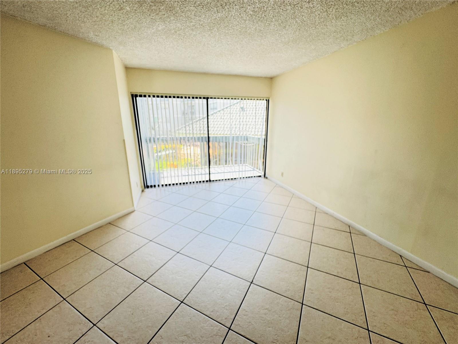 PRESIDENTIAL GOLFVIEW - Residential