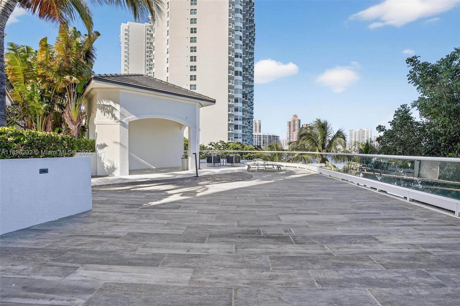 7000 ISL BLVD WILLIAMS IS - Residential