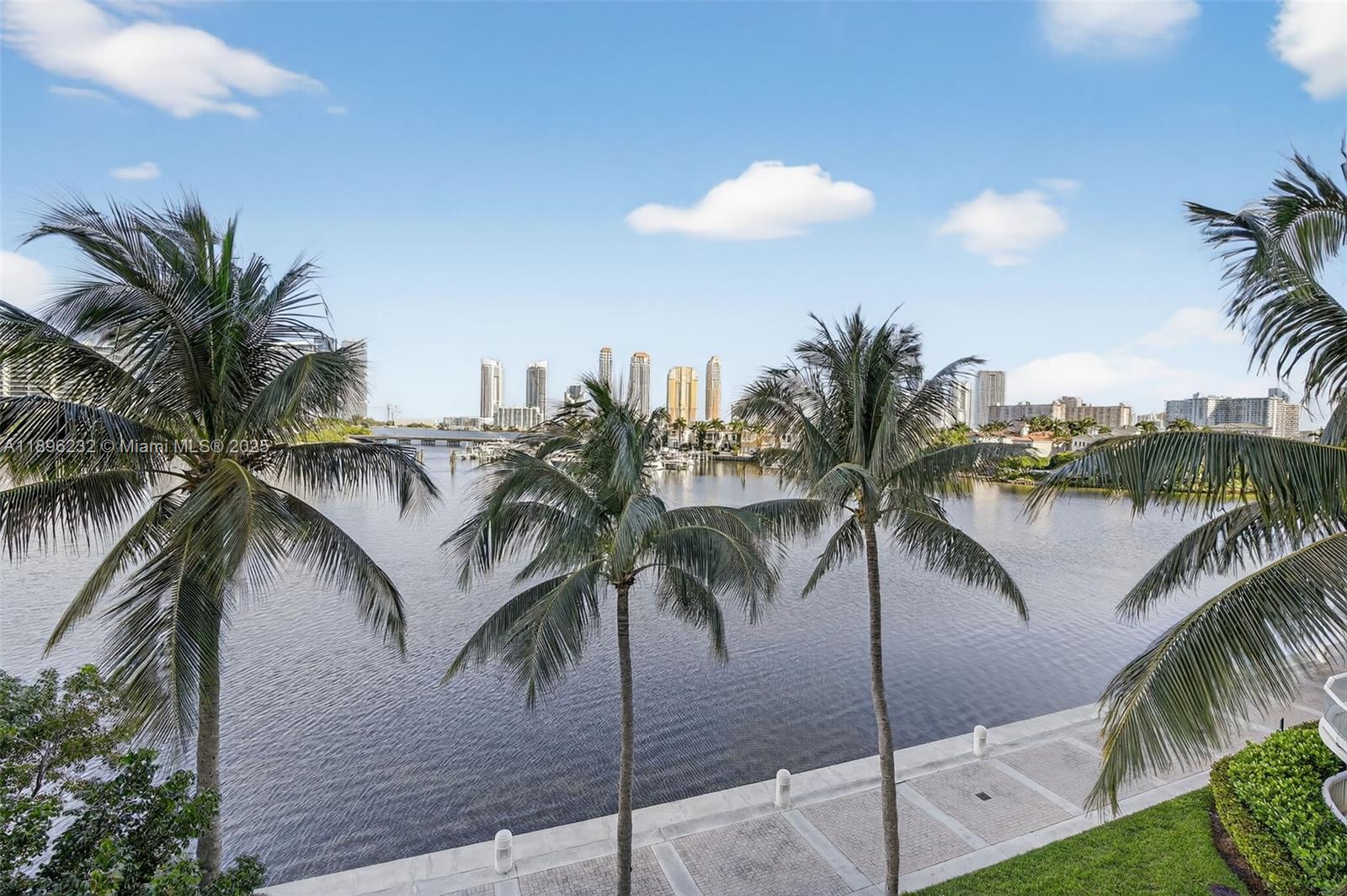 7000 ISL BLVD WILLIAMS IS - Residential