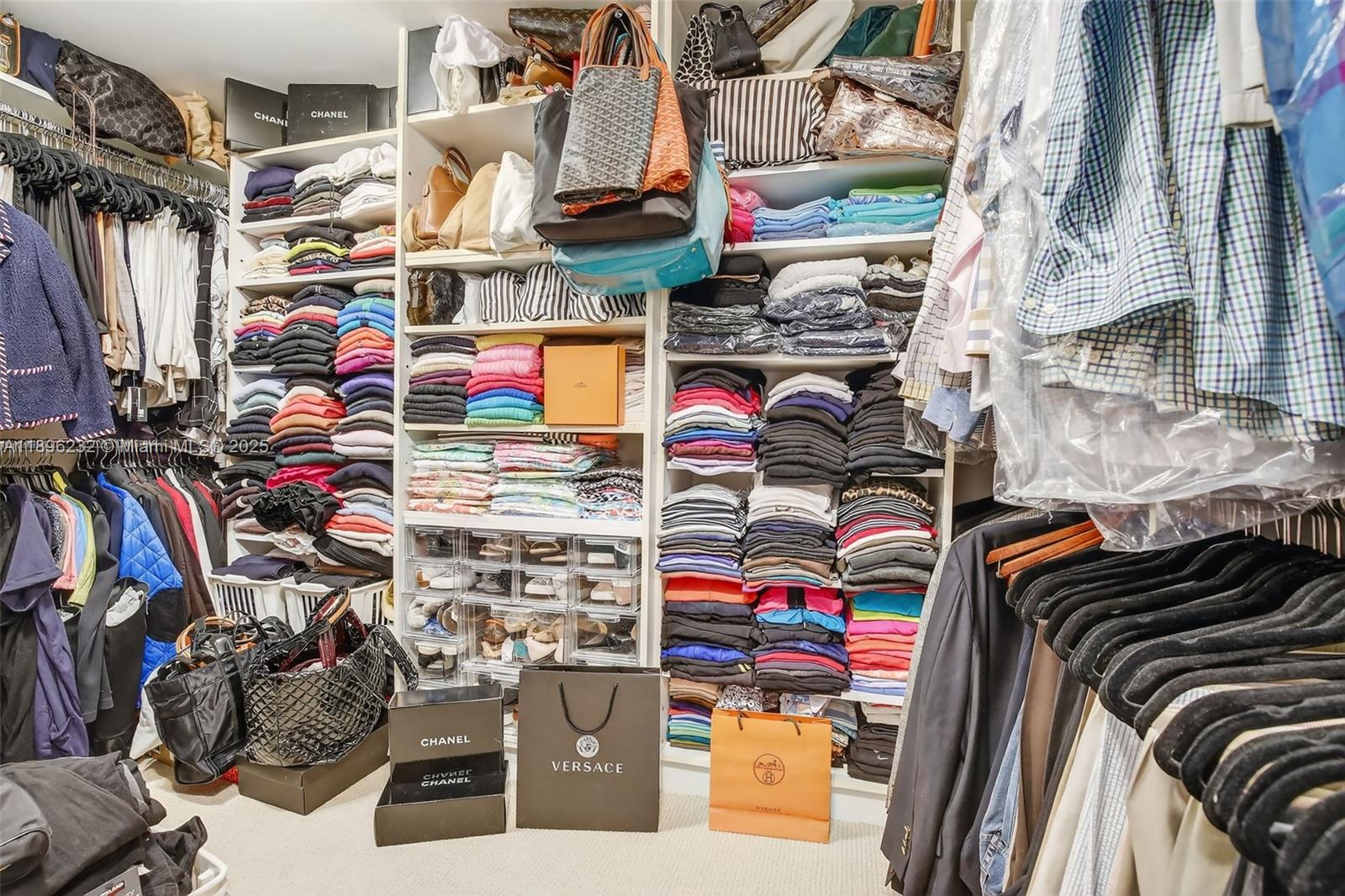 7000 ISL BLVD WILLIAMS IS - Residential