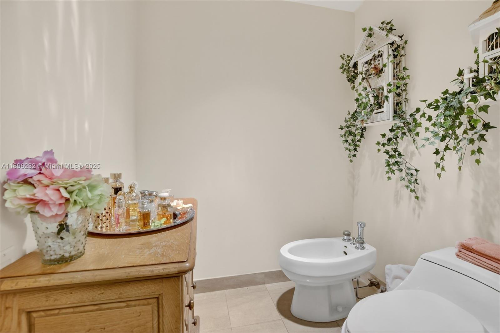 7000 ISL BLVD WILLIAMS IS - Residential