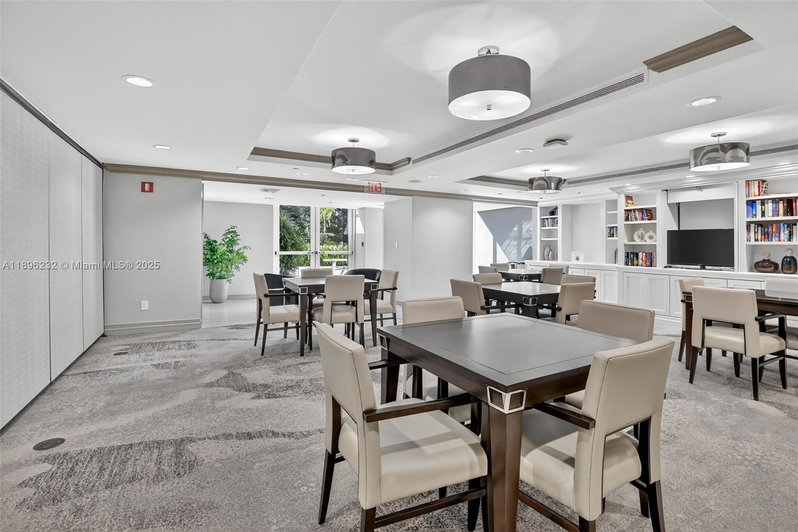 7000 ISL BLVD WILLIAMS IS - Residential