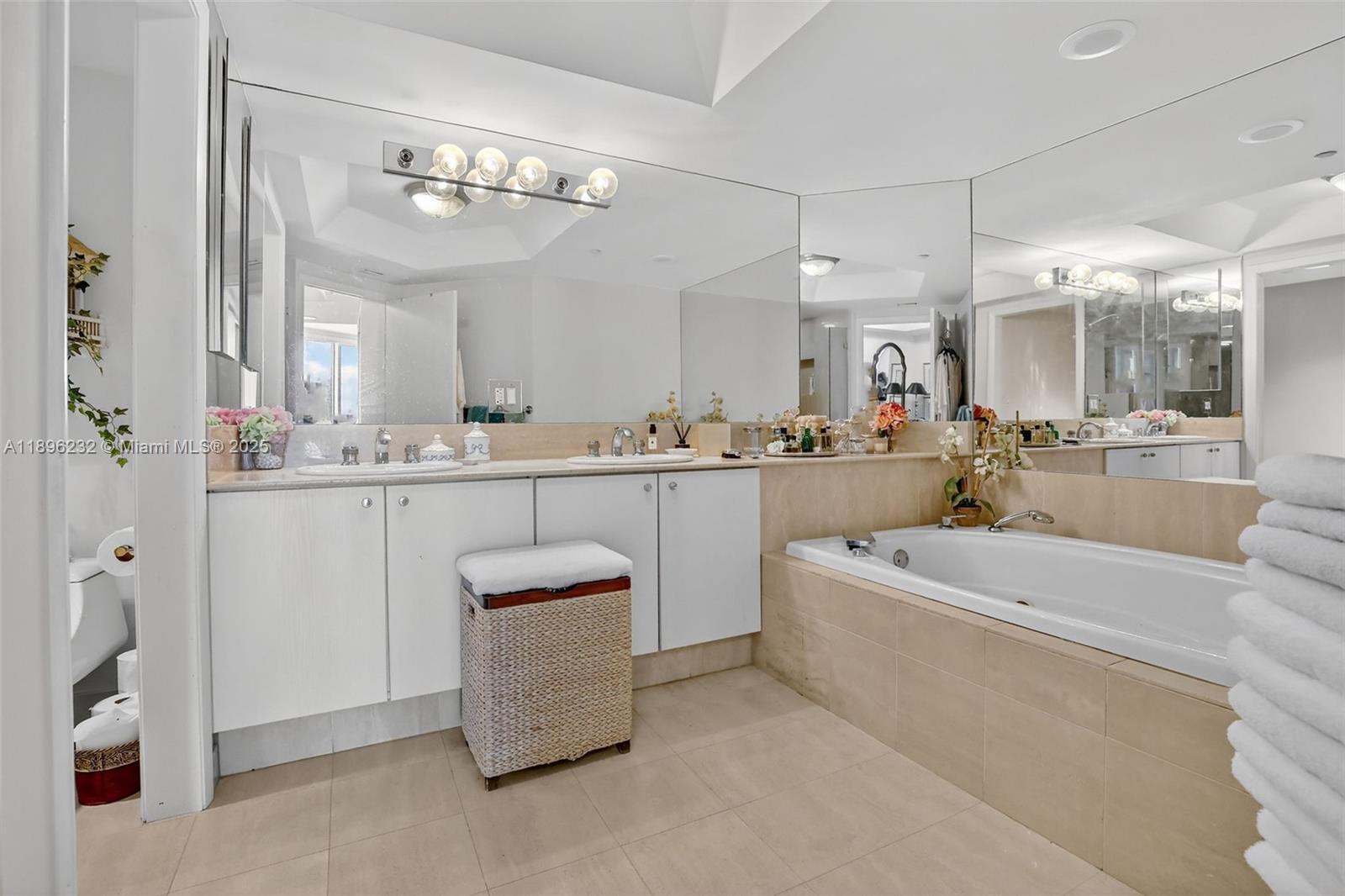 7000 ISL BLVD WILLIAMS IS - Residential