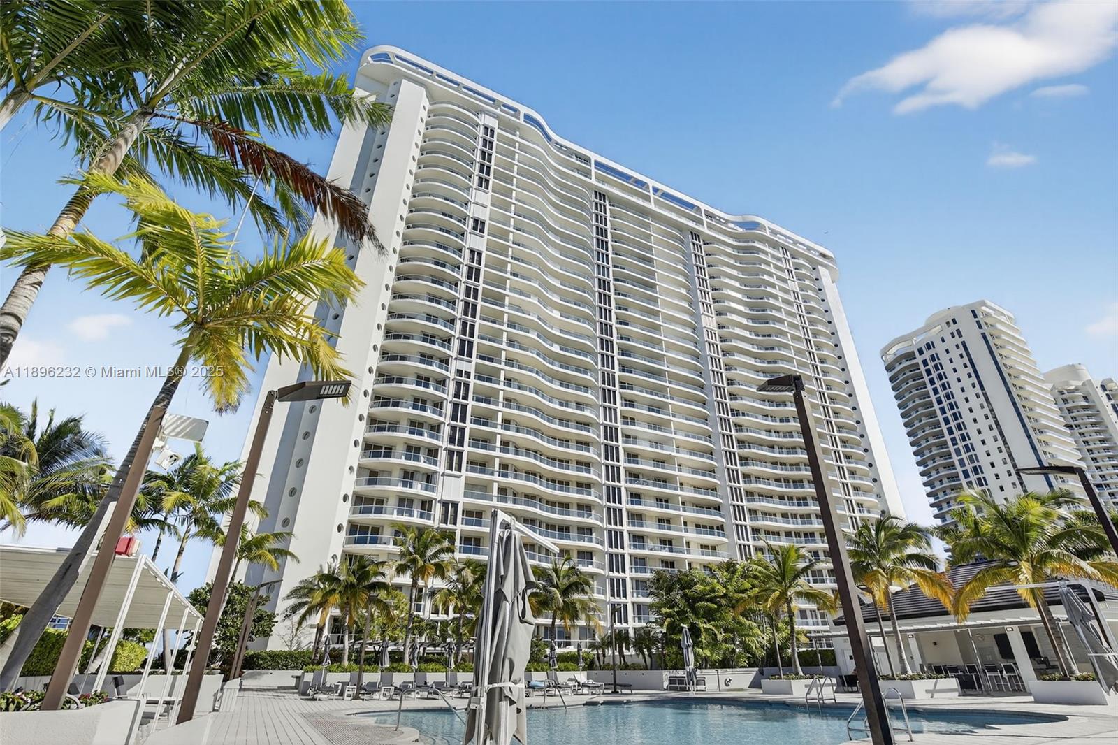 7000 ISL BLVD WILLIAMS IS - Residential