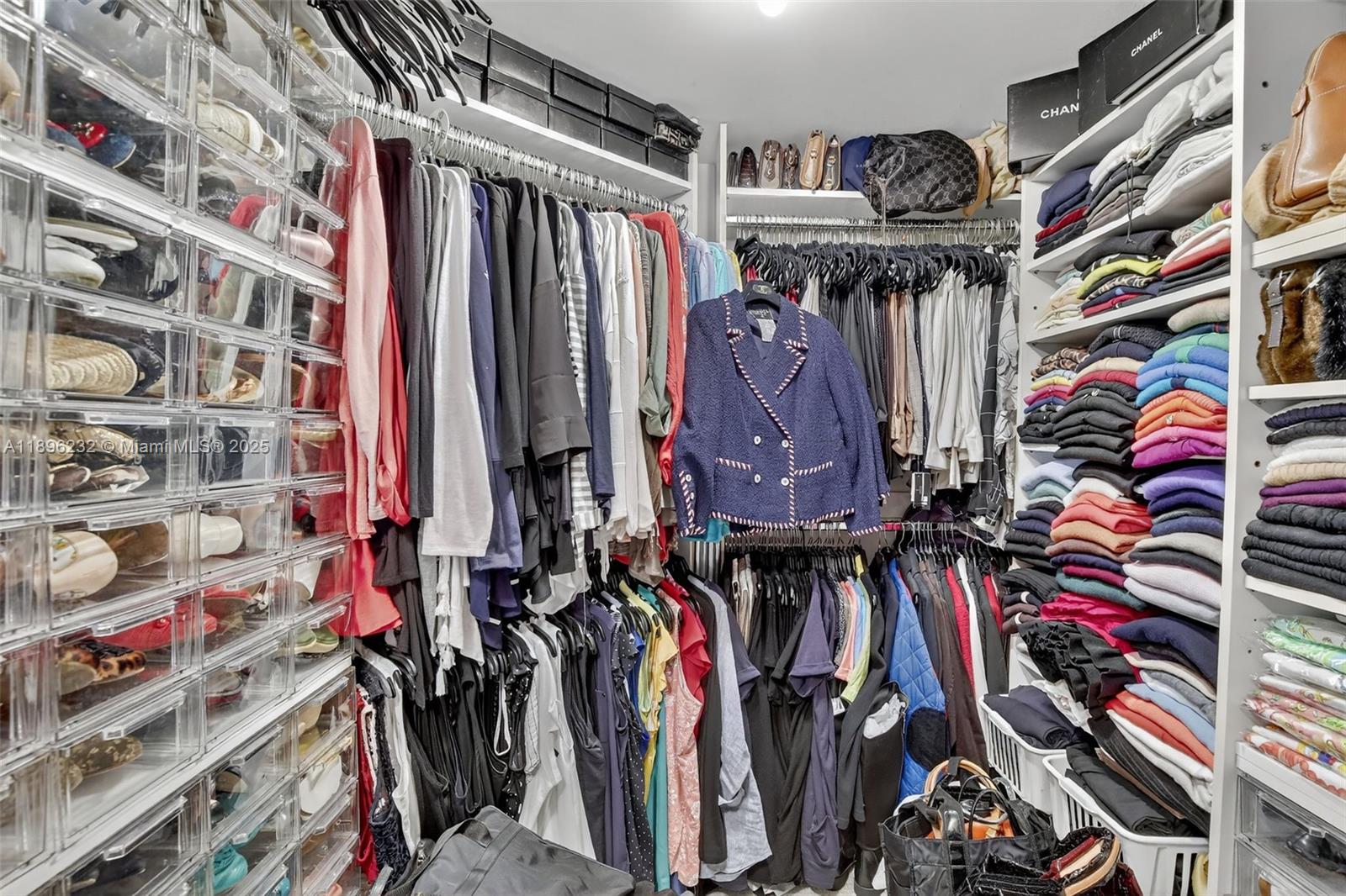 7000 ISL BLVD WILLIAMS IS - Residential