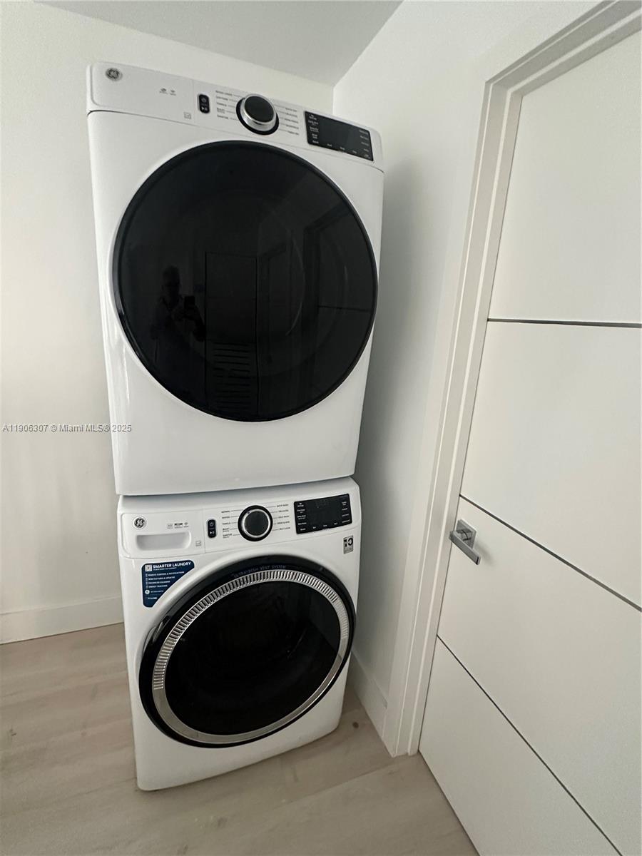 WEST LAKE VILLAGE PLAT - Residential Lease