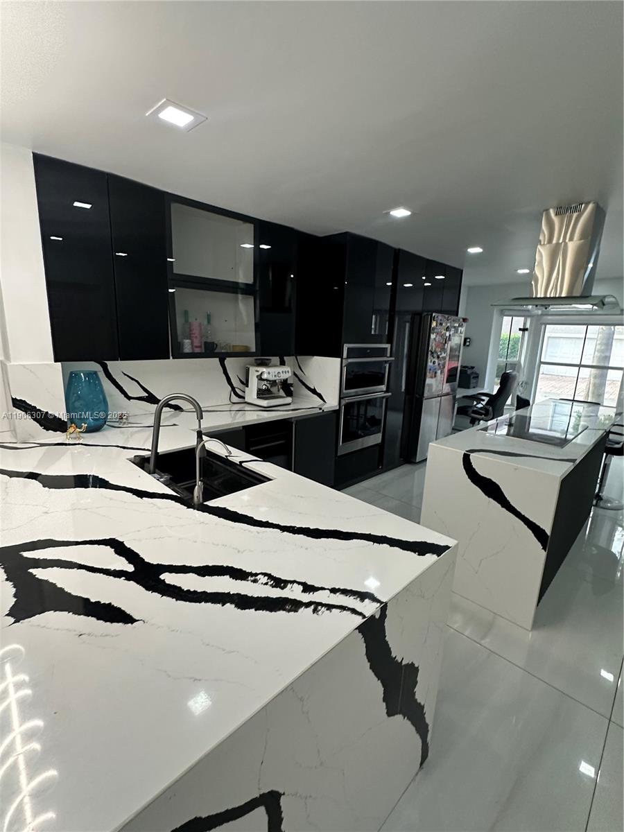 WEST LAKE VILLAGE PLAT - Residential Lease