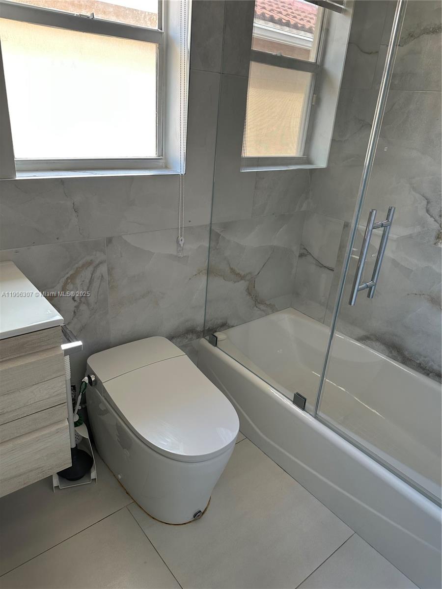 WEST LAKE VILLAGE PLAT - Residential Lease