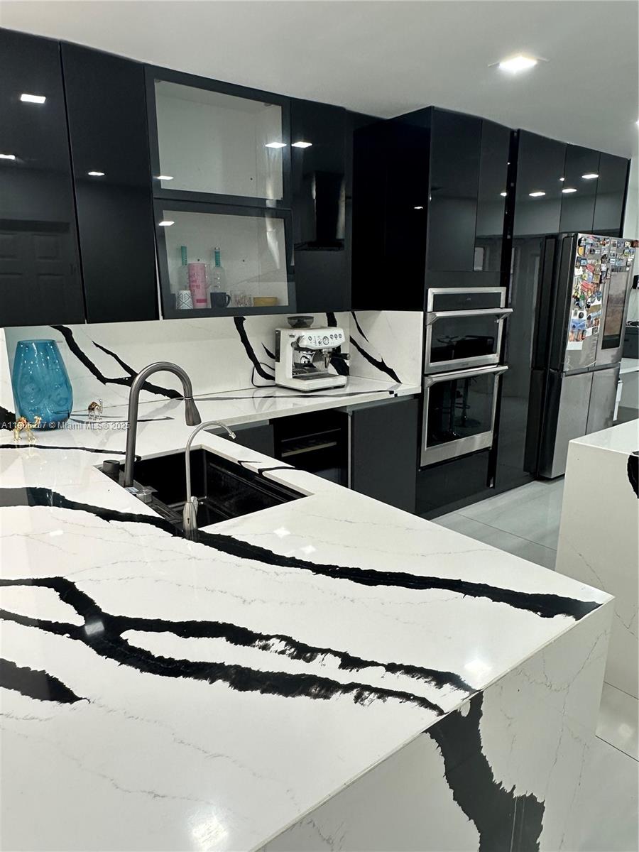 WEST LAKE VILLAGE PLAT - Residential Lease