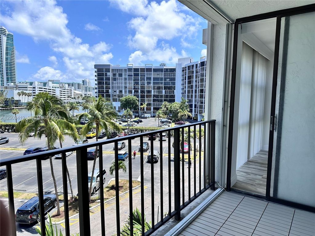 Photo of 800 Parkview Dr #522, Hallandale Beach, FL 33009 (MLS # A12003419)