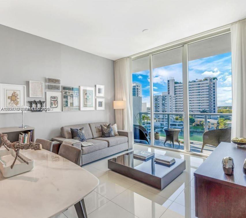 ELOQUENCE ON THE BAY COND - Residential Lease