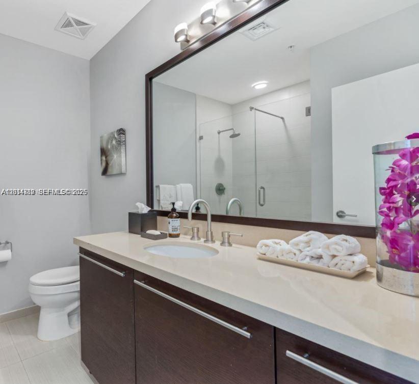ELOQUENCE ON THE BAY COND - Residential Lease