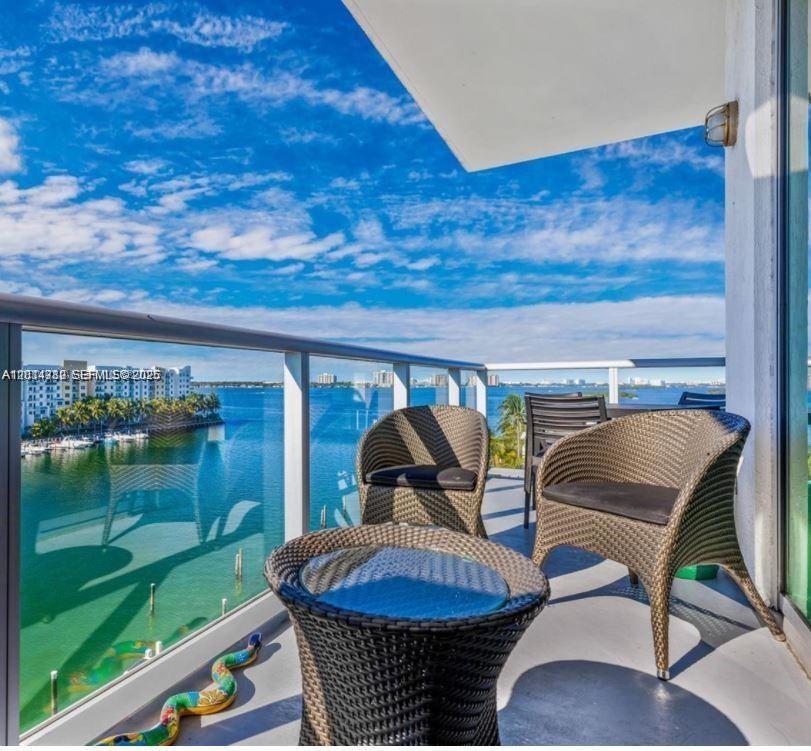 ELOQUENCE ON THE BAY COND - Residential Lease