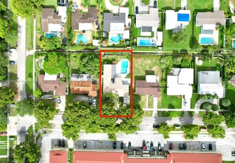 Single Family Residence in Miami Springs FL 720 Rio Vista Dr Dr.jpg