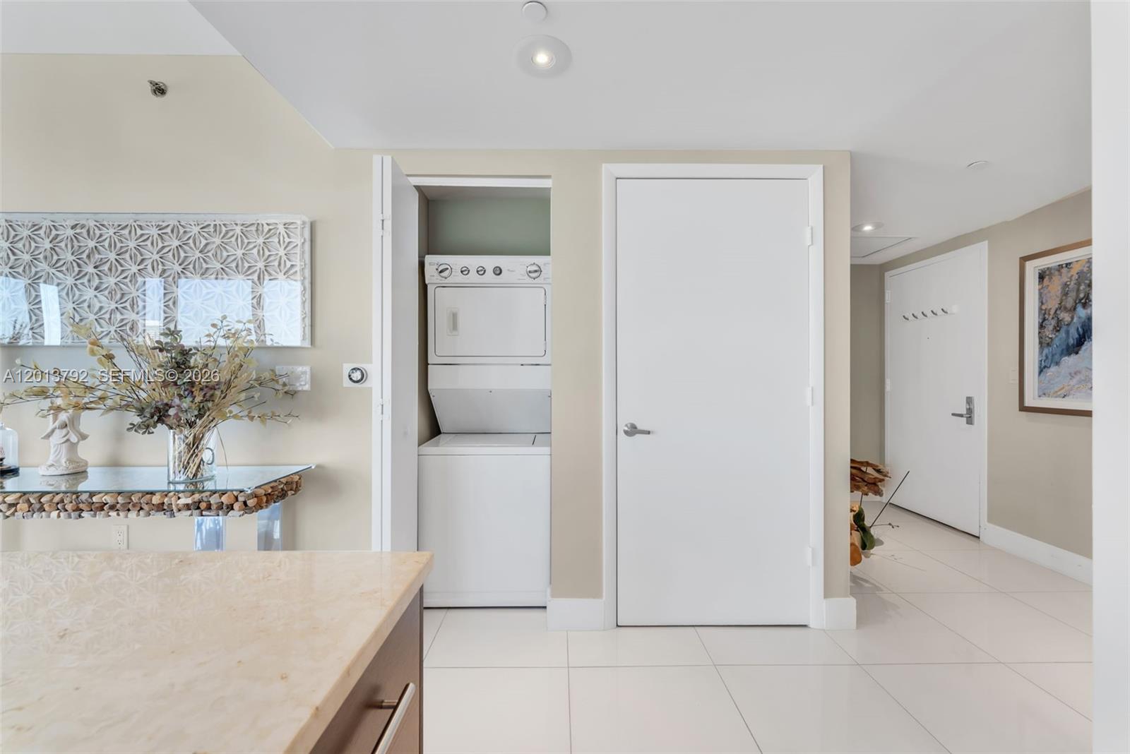 ICONBRICKELL CONDO NO 1 - Residential Lease