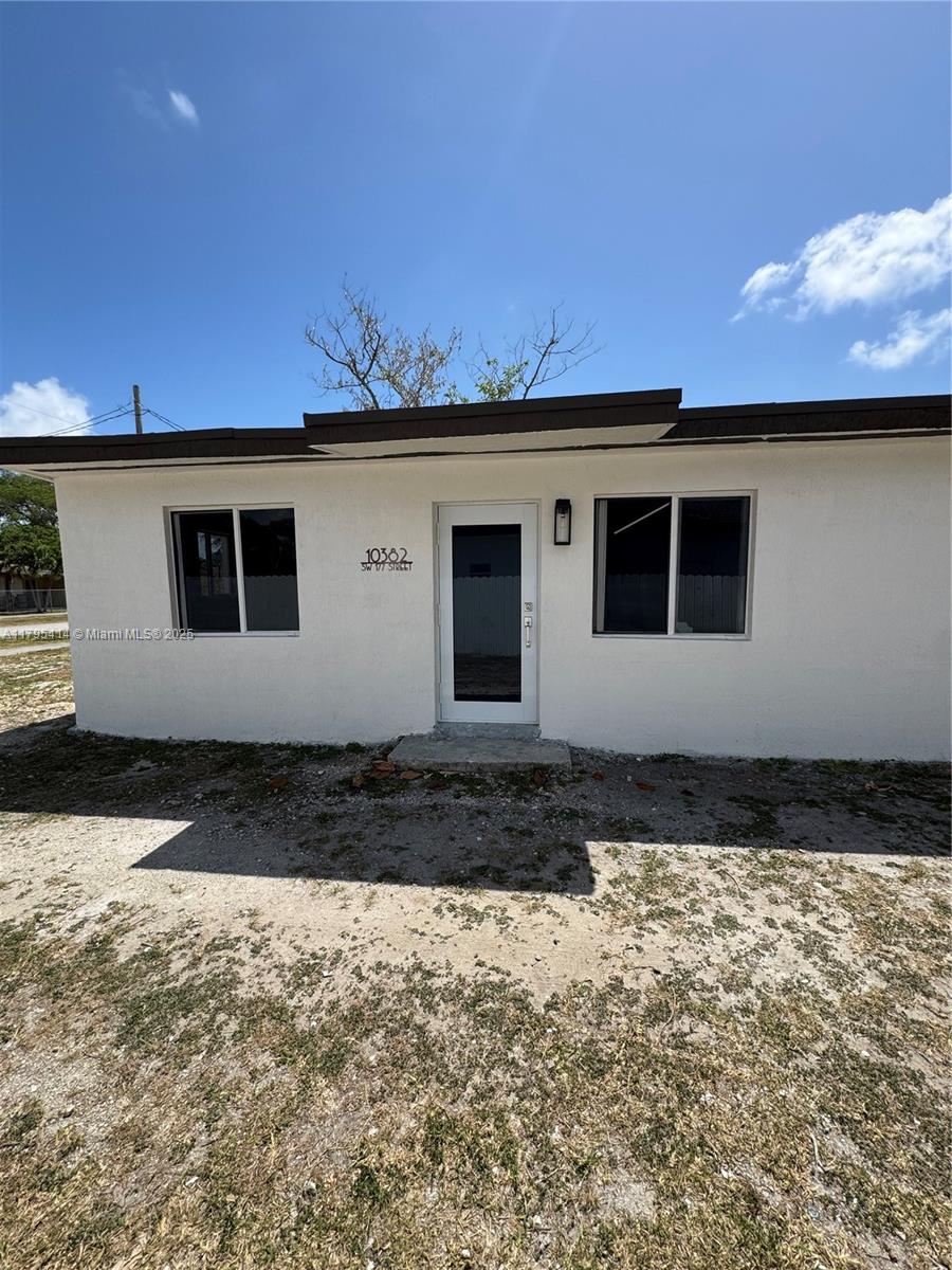 10382 Sw 177th St 10382, Miami, Broward County, Florida - 3 Bedrooms  
1 Bathrooms - 