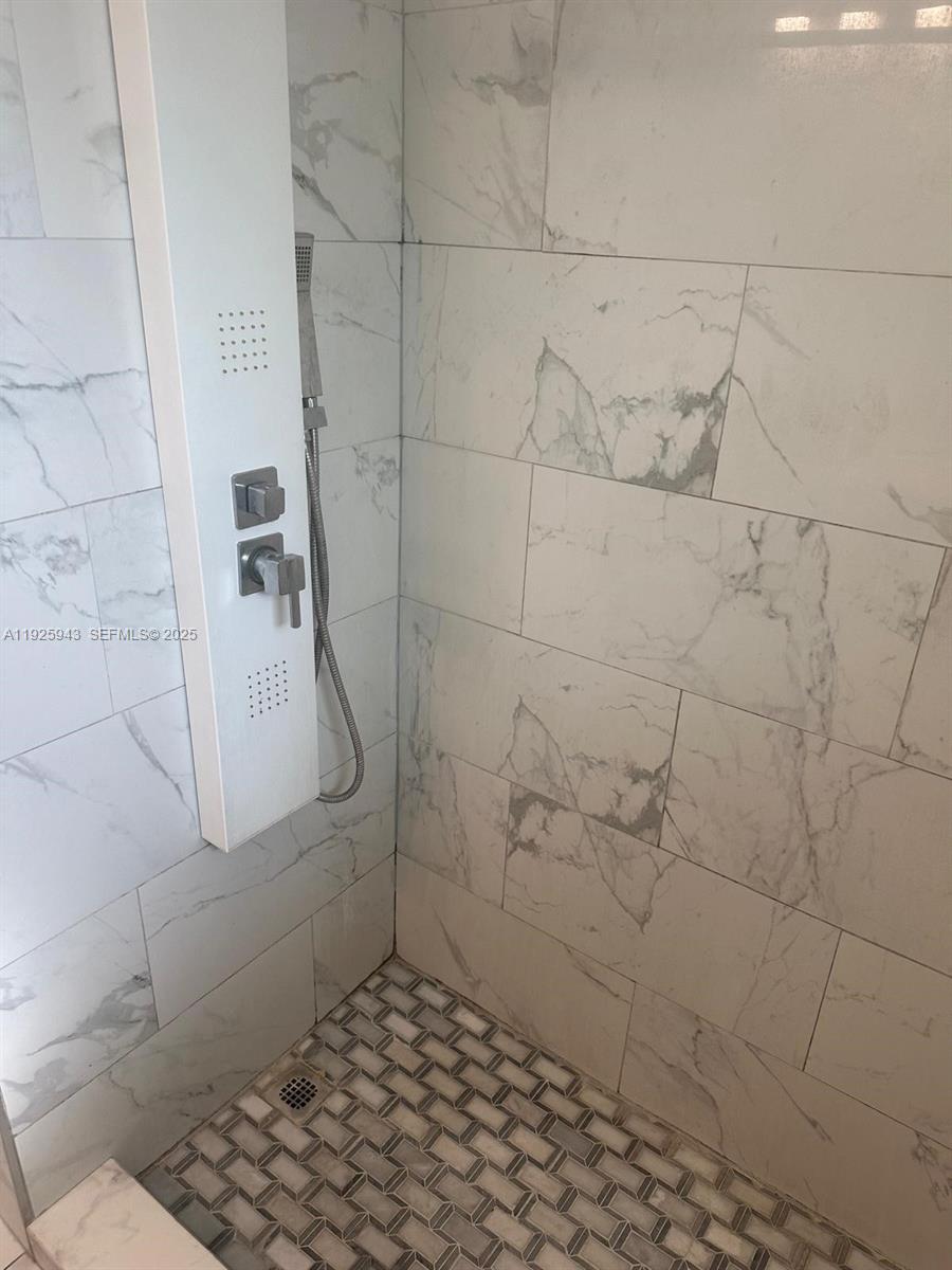 LUCERNE GARDENS - Residential