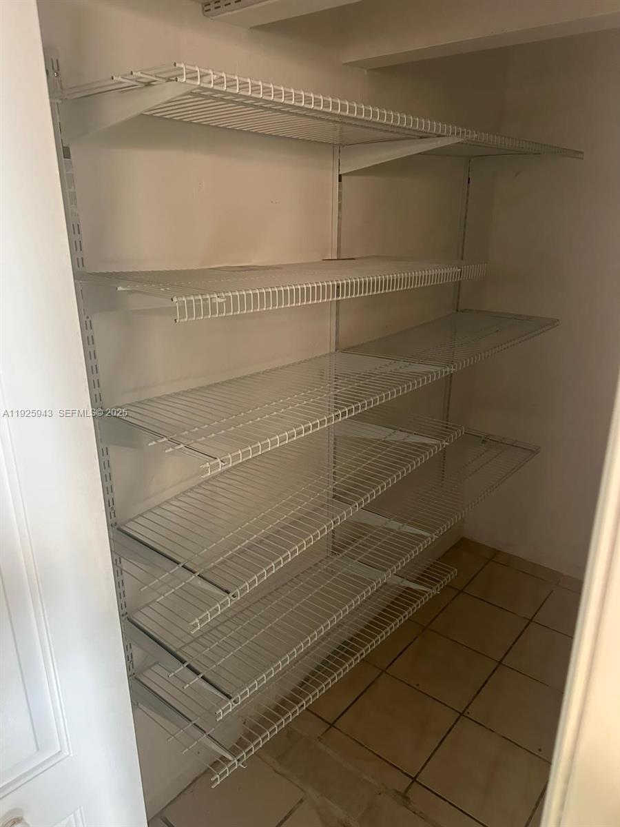 645 NW 2nd St, Florida City, FL, 33034/$469,000 4 645 NW 2nd St