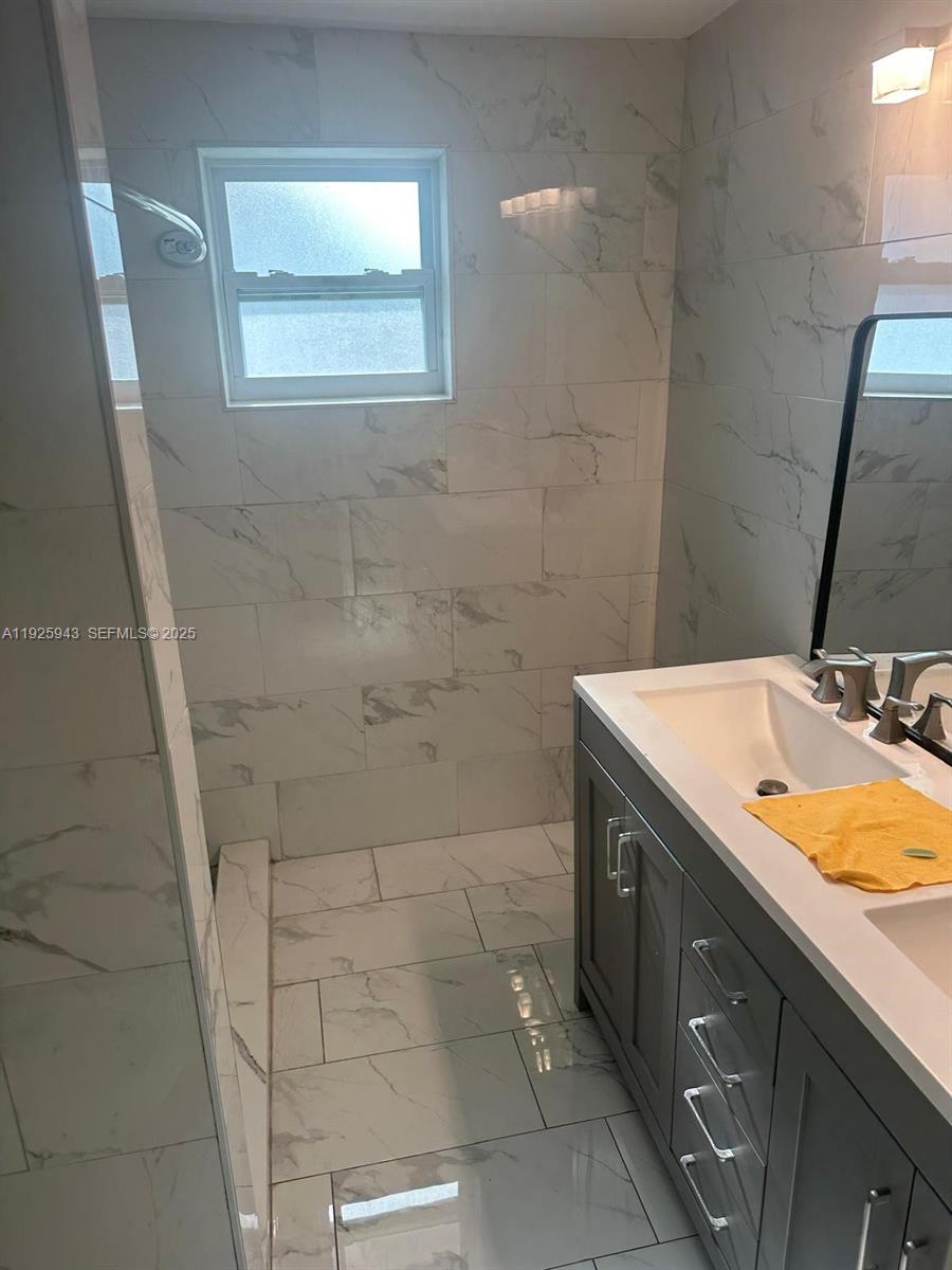 LUCERNE GARDENS - Residential