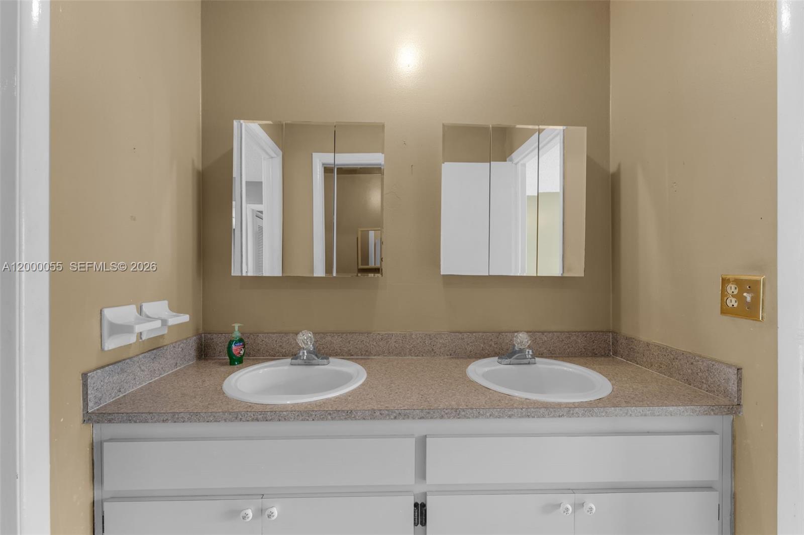 CHATEAUBLEAU VILLAS CONDO - Residential