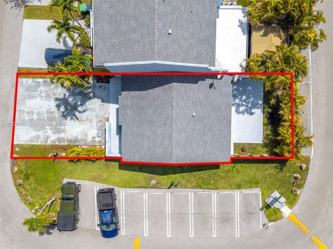 Tiny photo for 3868 SW 107th Ave #5-11, Miami, FL 33165 (MLS # A12000055)