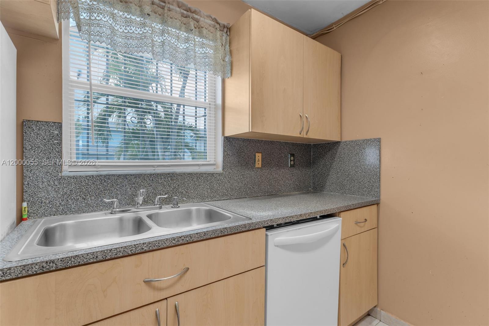 CHATEAUBLEAU VILLAS CONDO - Residential