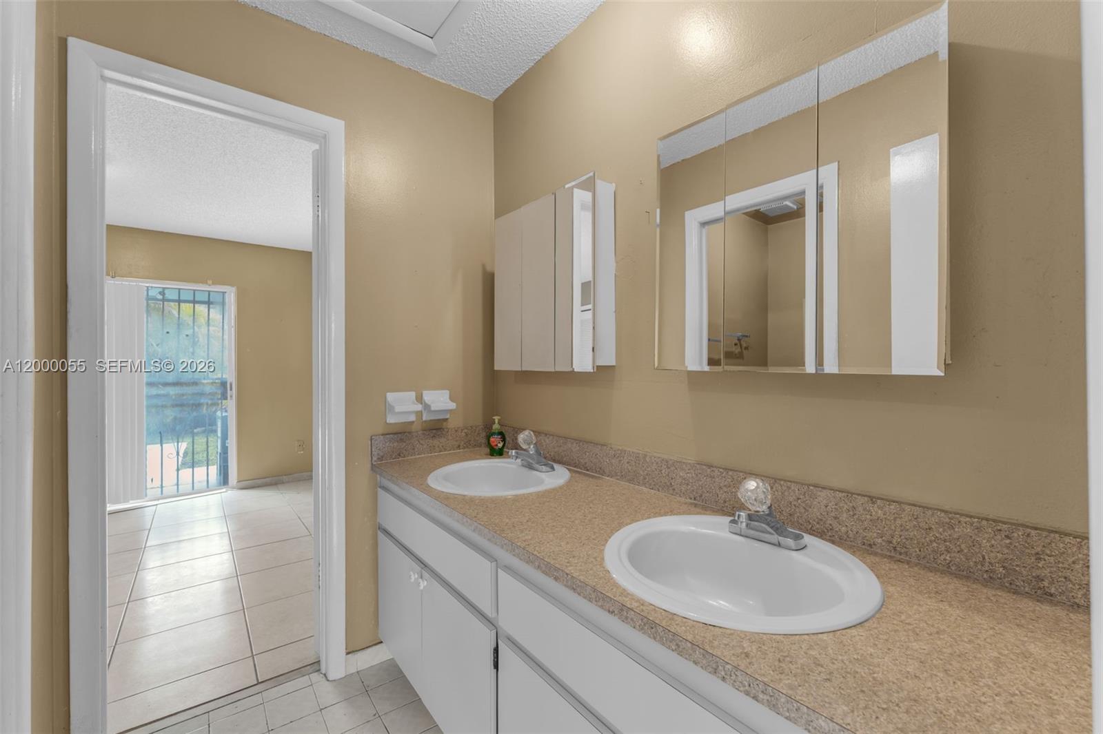 CHATEAUBLEAU VILLAS CONDO - Residential