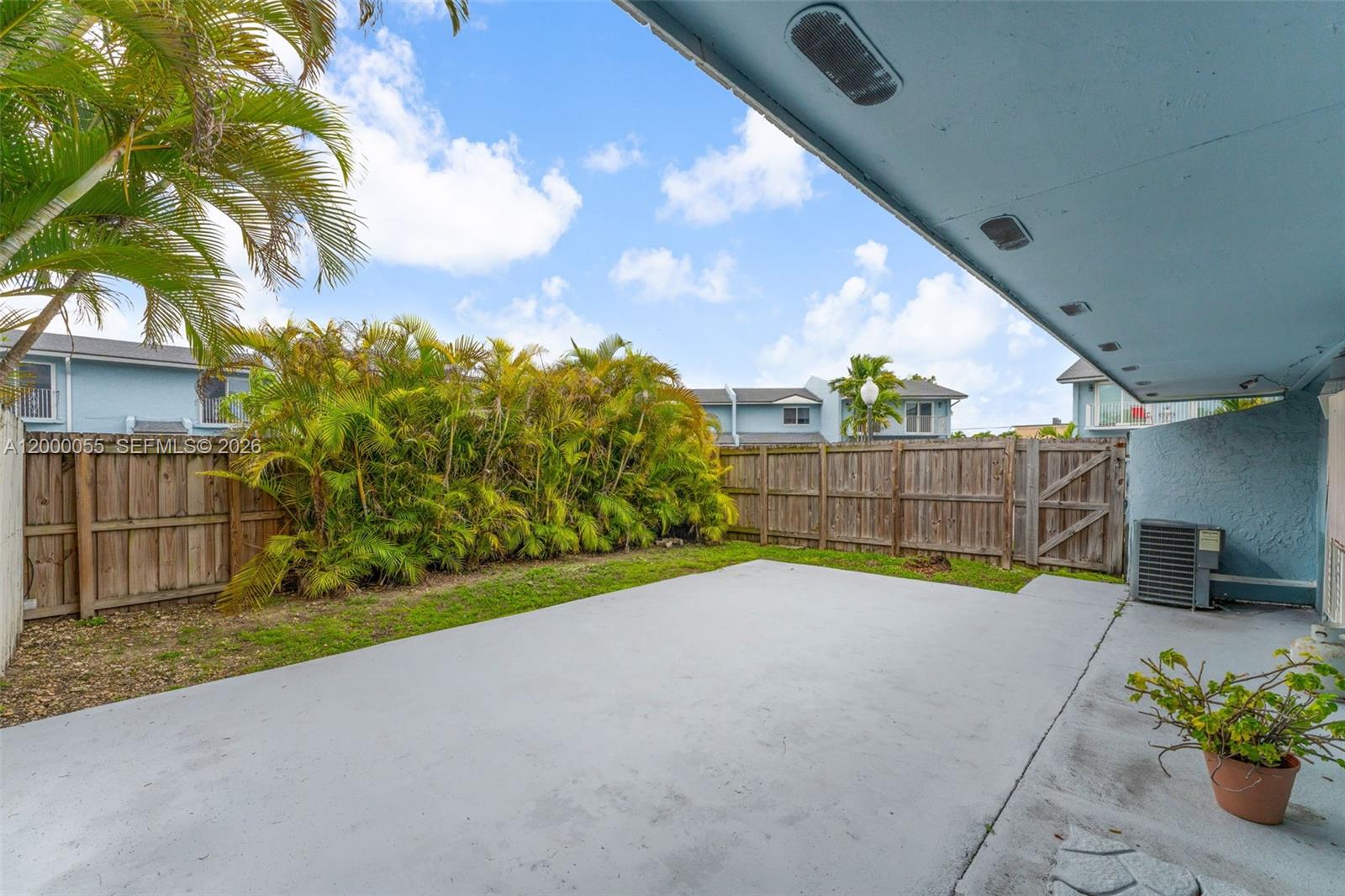 CHATEAUBLEAU VILLAS CONDO - Residential