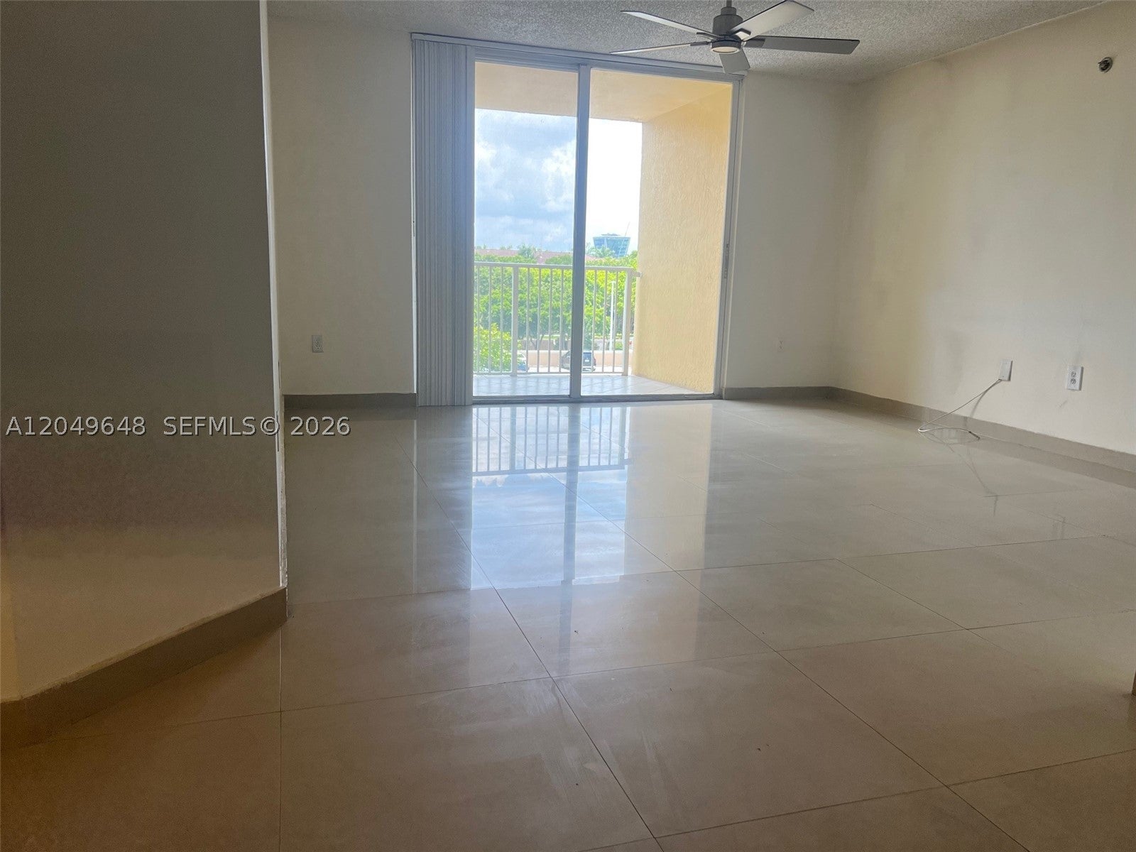 19601 E Country Club Dr 7405