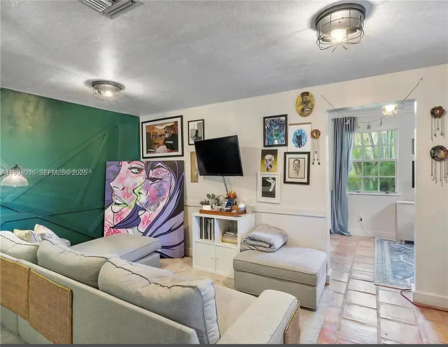 Redland Farmhouse - Residential