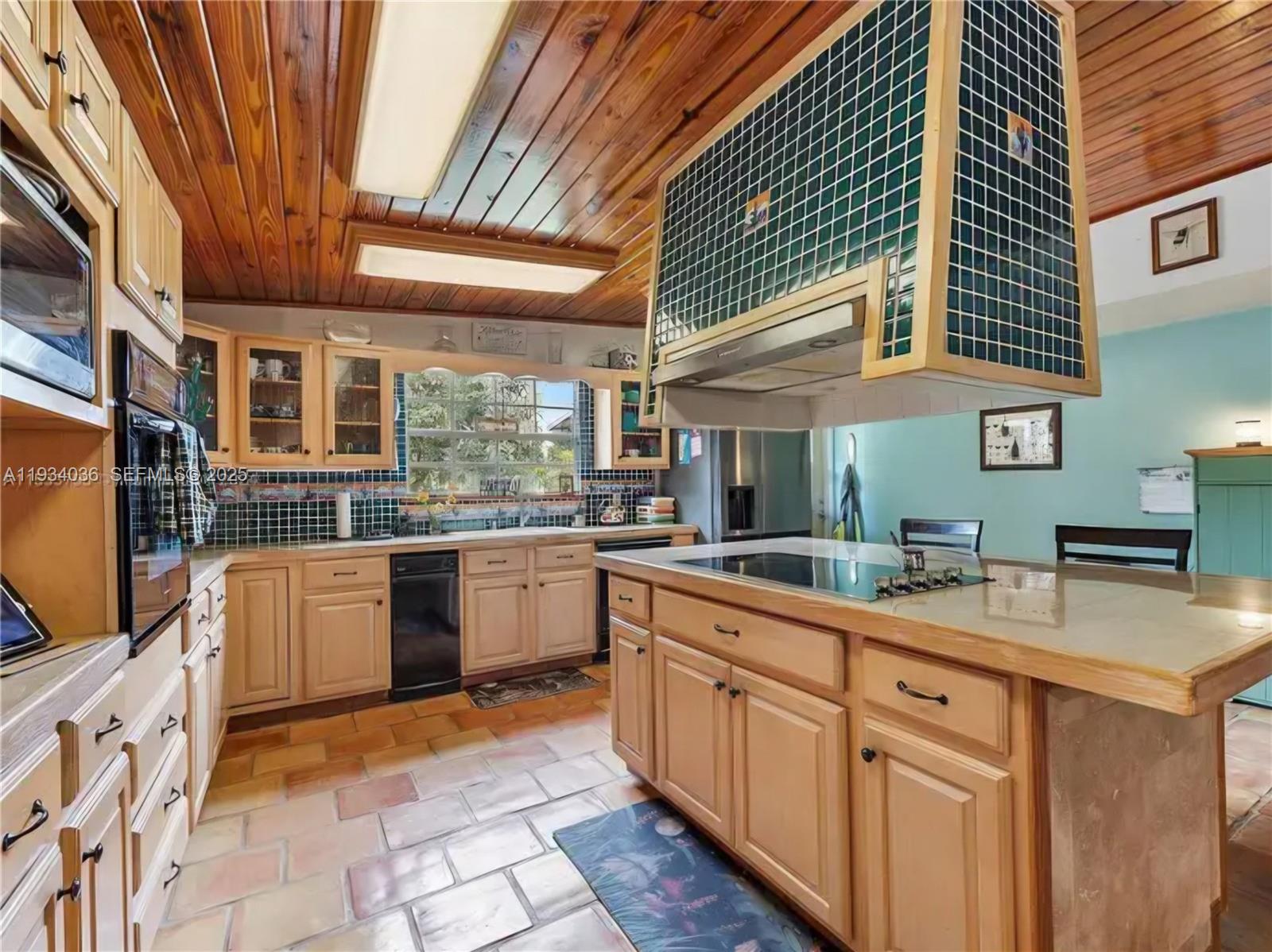 Redland Farmhouse - Residential