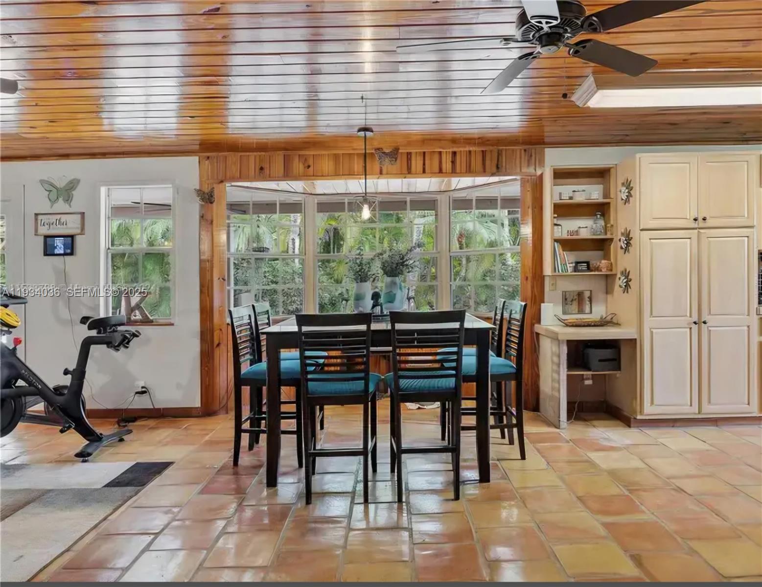 Redland Farmhouse - Residential