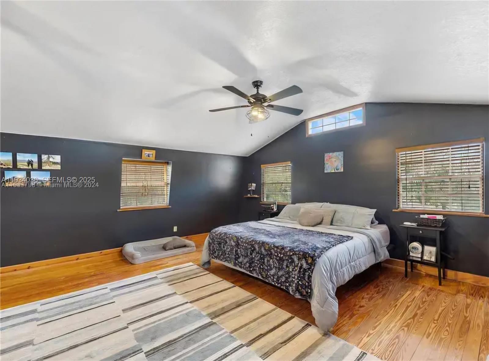 Redland Farmhouse - Residential