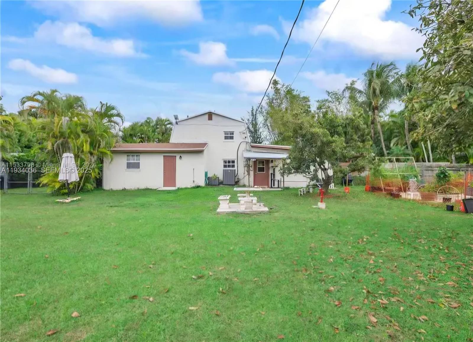 Redland Farmhouse - Residential