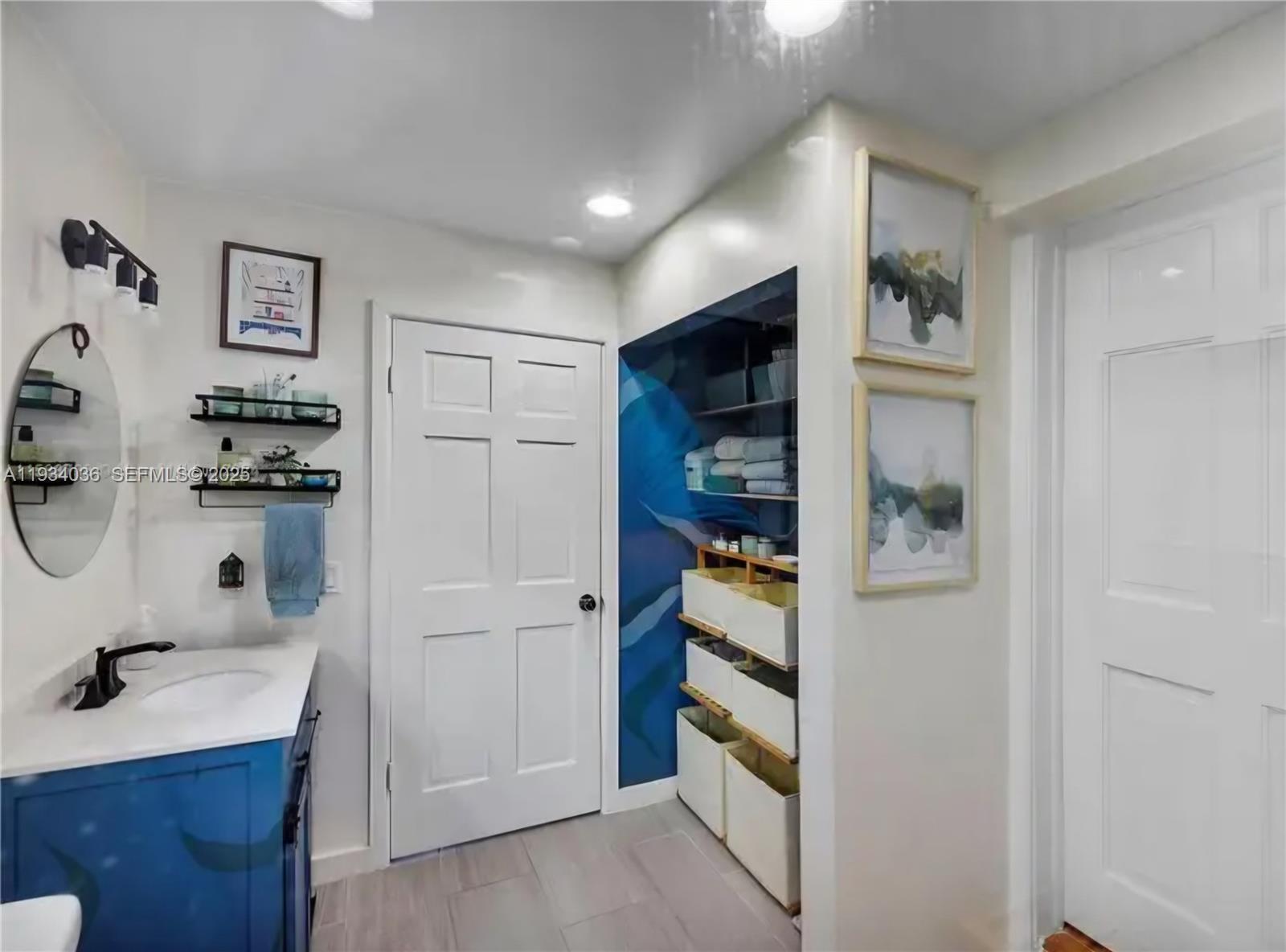 Redland Farmhouse - Residential