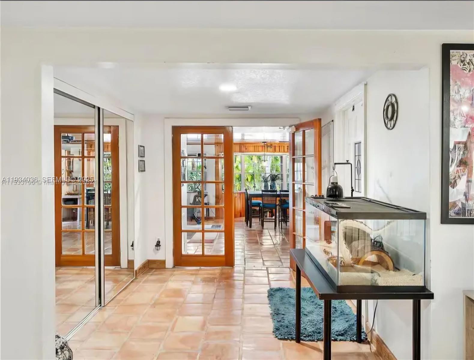 Redland Farmhouse - Residential