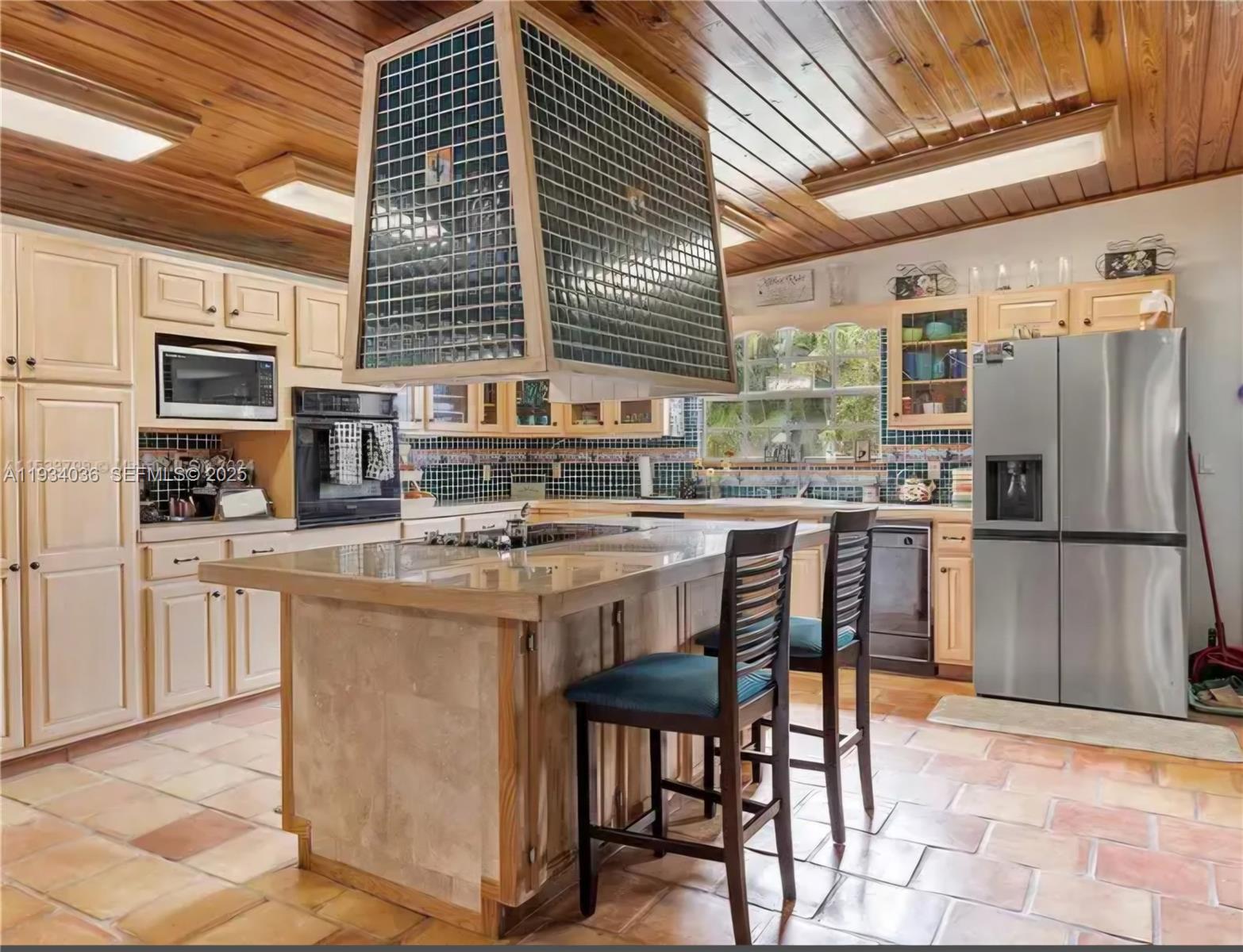 Redland Farmhouse - Residential