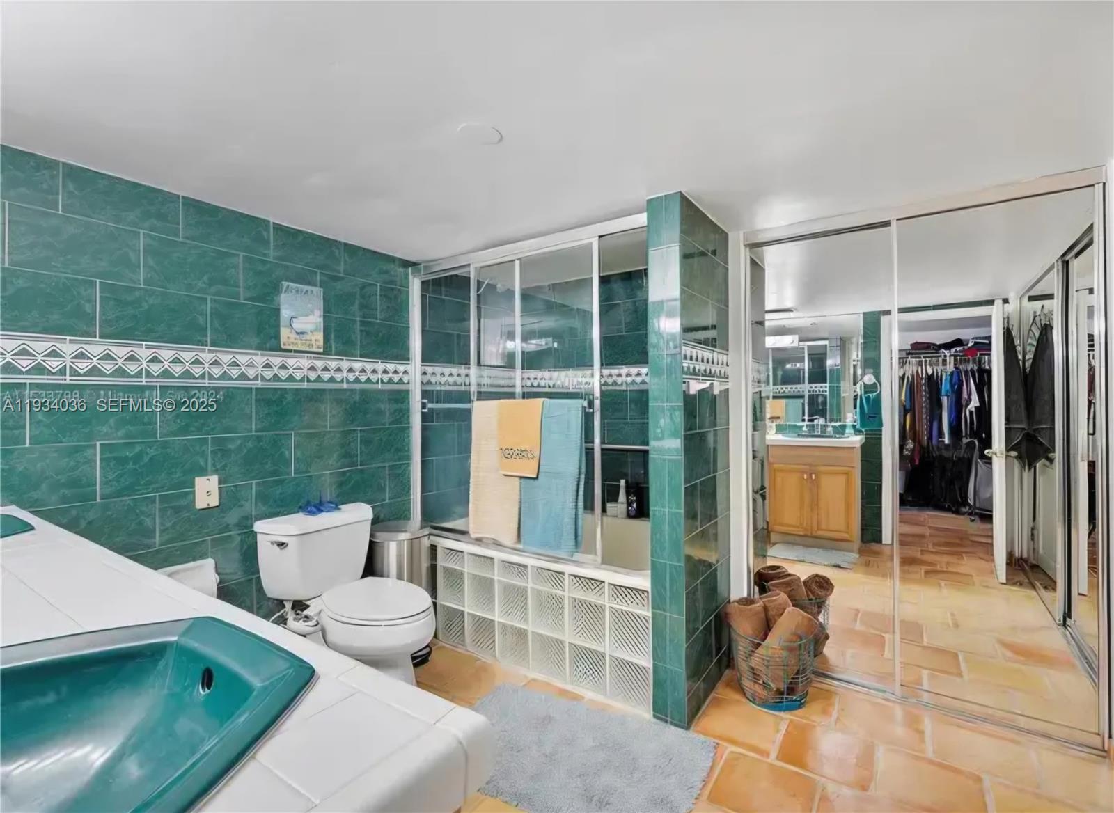 Redland Farmhouse - Residential