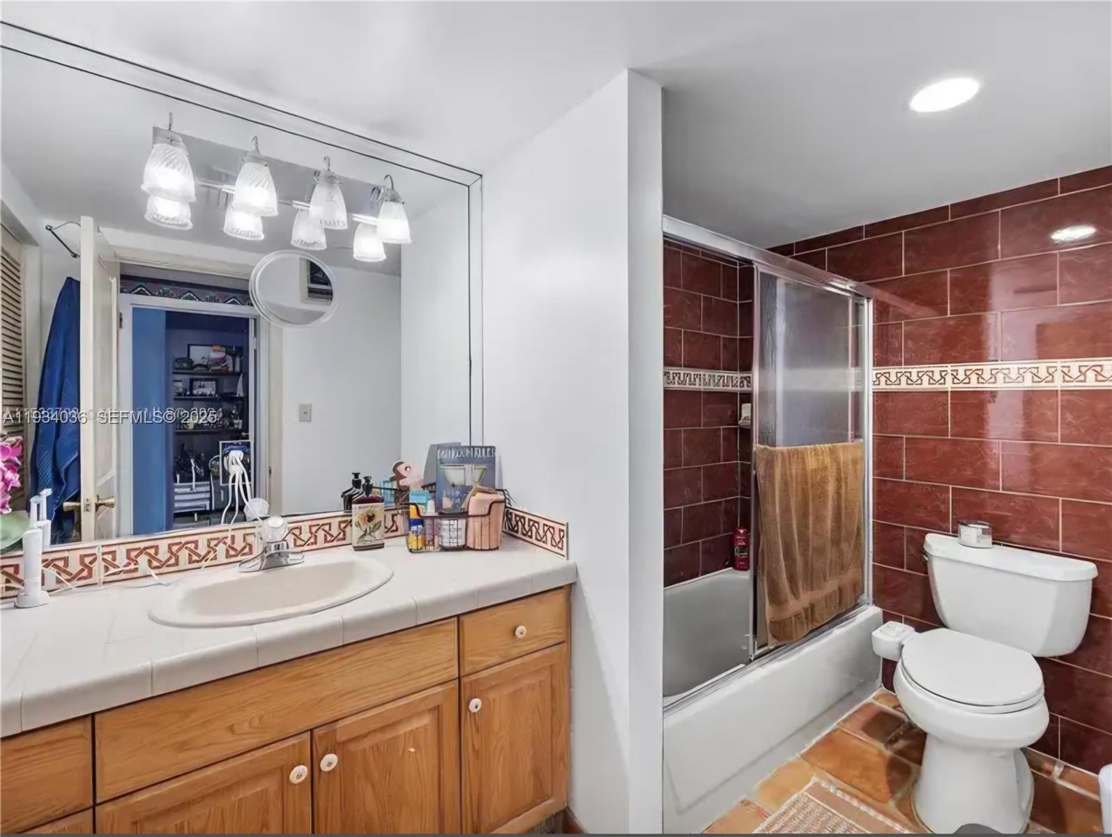 Redland Farmhouse - Residential