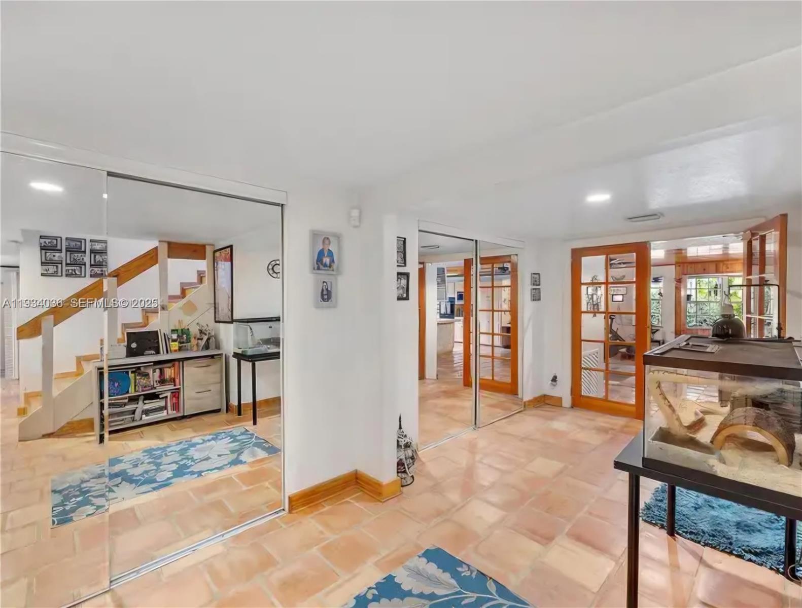 Redland Farmhouse - Residential