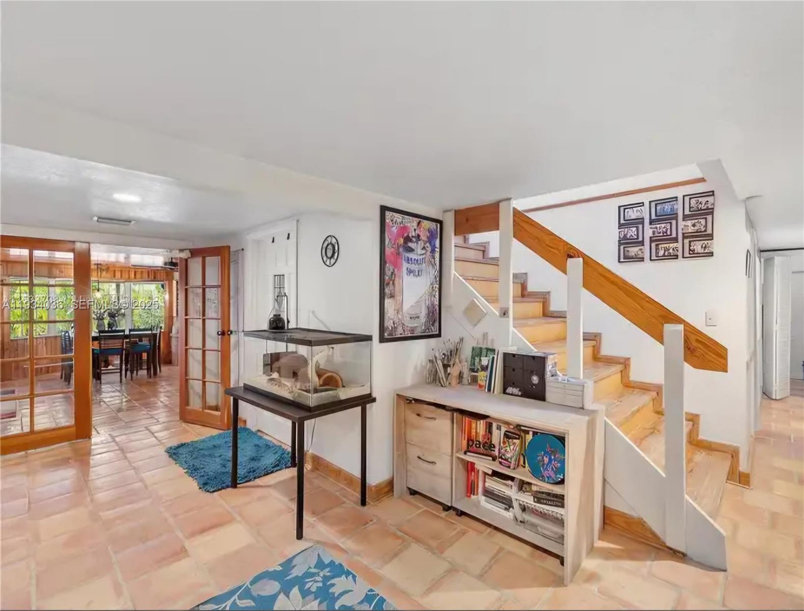 Redland Farmhouse - Residential