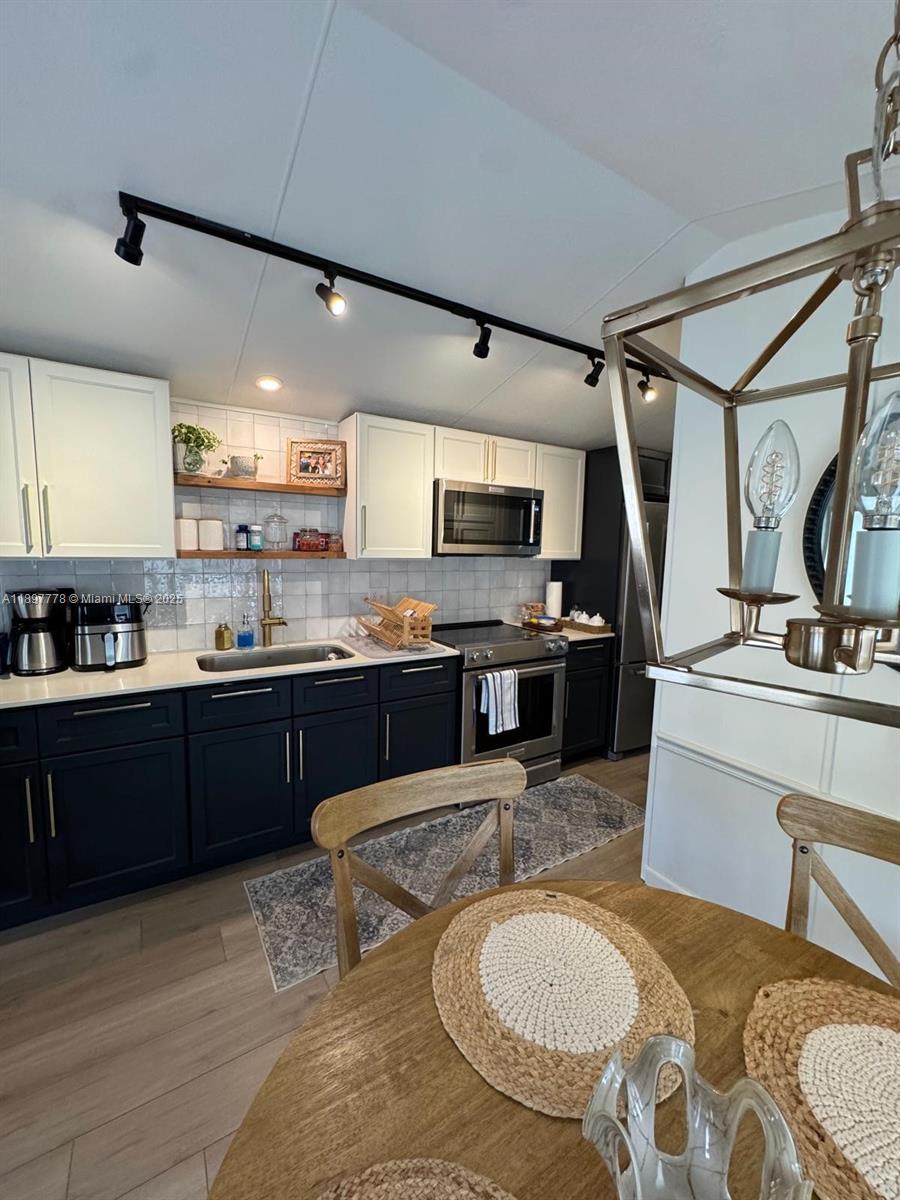 View photos, virtual tours, details... 875 NE 48th St Lot 168