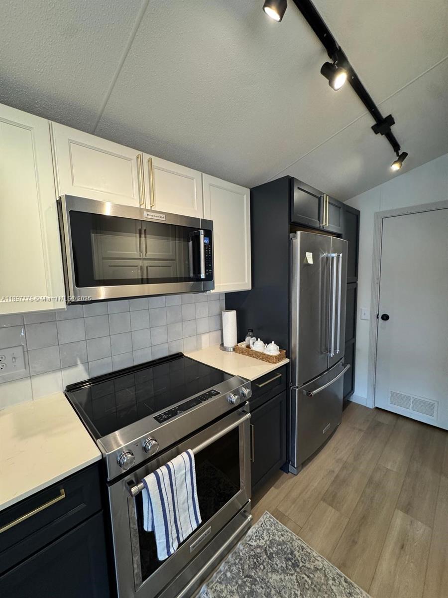 View photos, virtual tours, details... 875 NE 48th St Lot 168