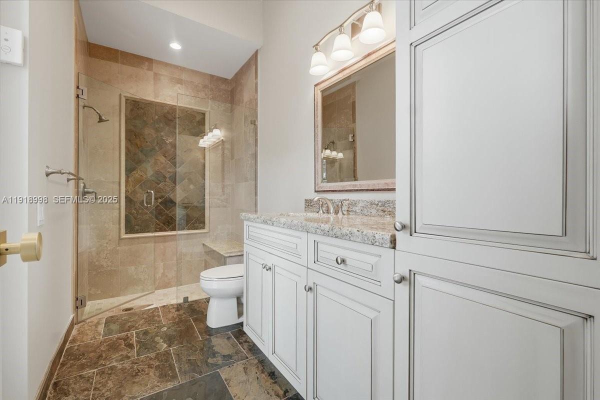 HARBOR VILLAGE - Residential