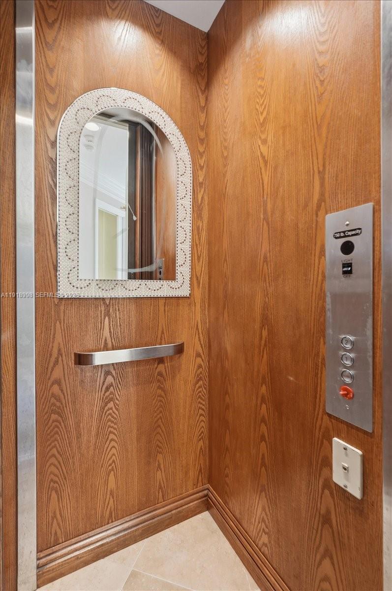 HARBOR VILLAGE - Residential