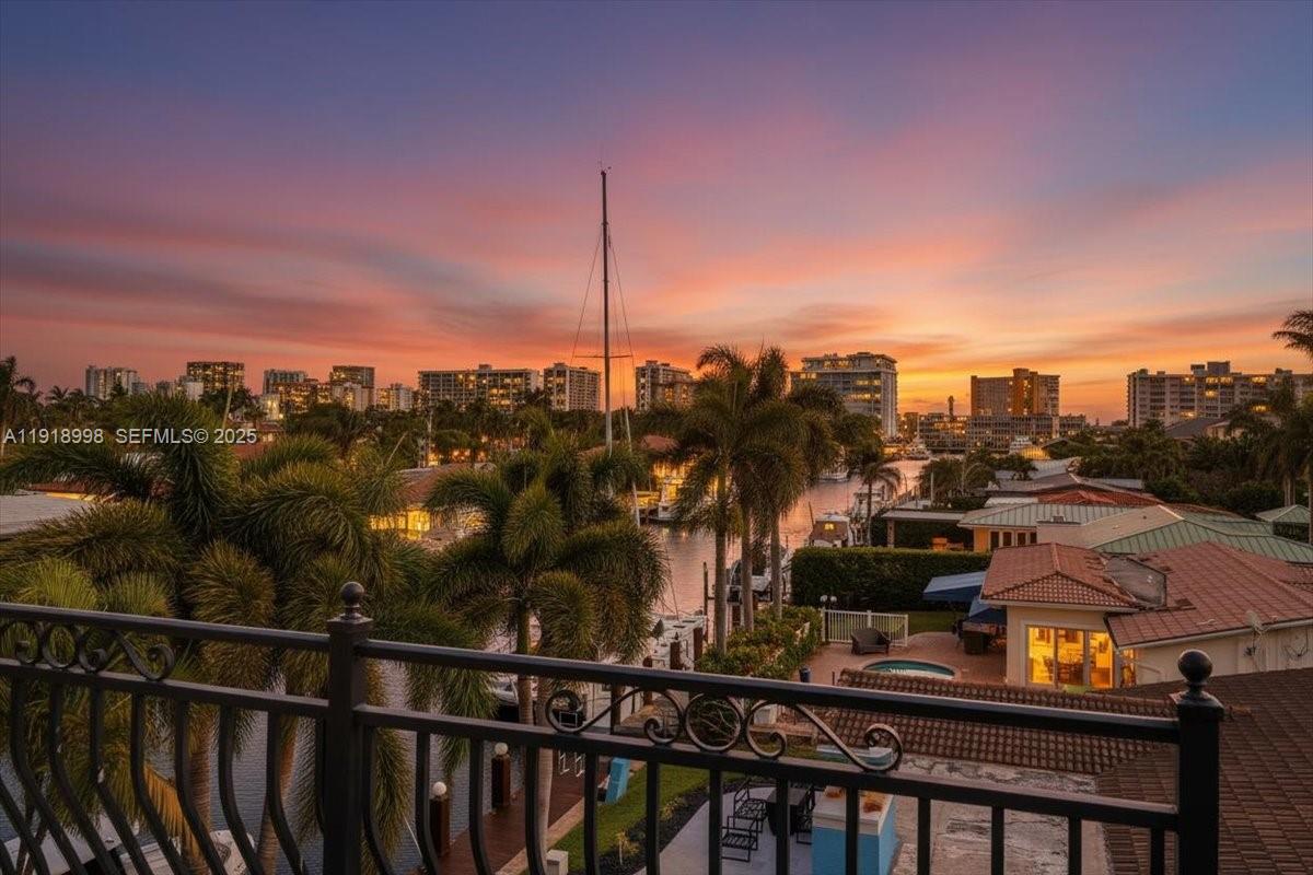 HARBOR VILLAGE - Residential